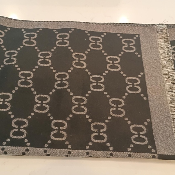 💋 Fashion Scarf *NEW - Picture 1 of 3